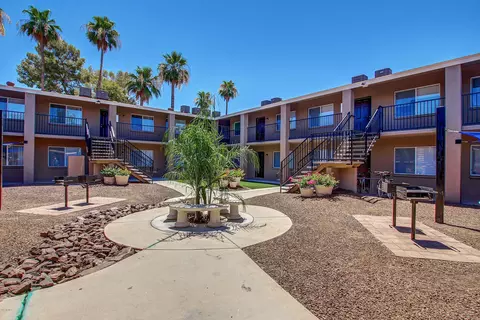 4029 W Mcdowell Rd, Phoenix, AZ 85009 photo 2