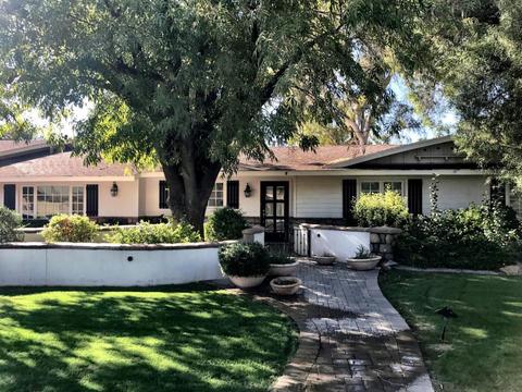 4012 N 54th Pl, Phoenix, AZ 85018 photo 1