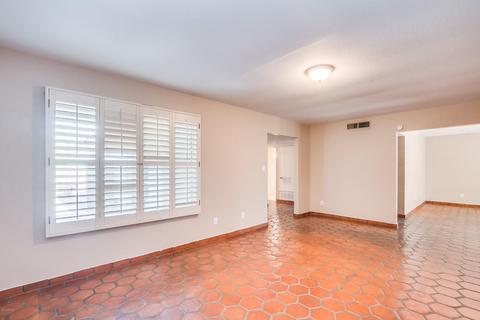 1263 E Manhatton Dr, Tempe, AZ 85282 photo 2