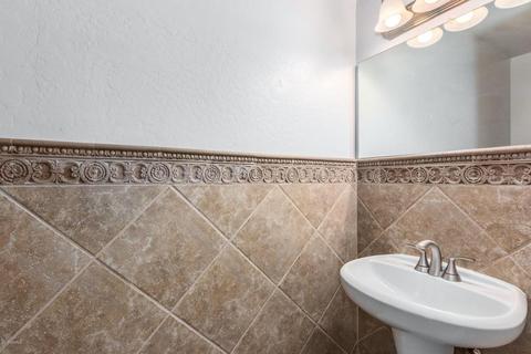 3417 E Avalon Dr, Phoenix, AZ 85018 photo 9