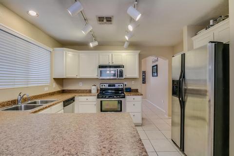 3356 E Blackhawk Dr, Phoenix, AZ 85050 photo 8