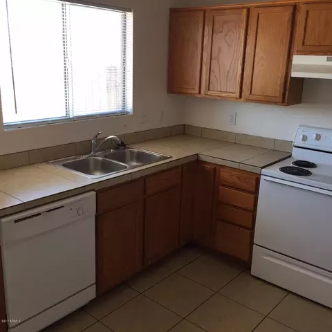 7553 N 21st Ave, Phoenix, AZ 85021 photo 6