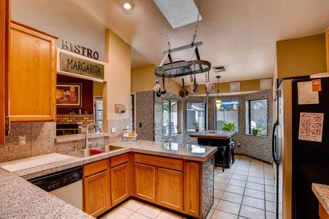 1018 E Paradise Ln, Phoenix, AZ 85022 photo 5