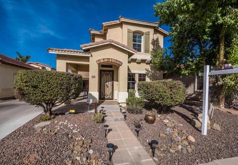 1858 E Del Rio St, Gilbert, AZ 85295 photo 2