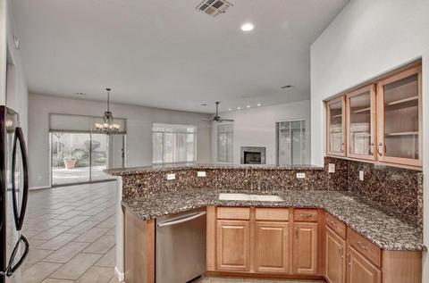 2205 E Valencia Dr, Phoenix, AZ 85042 photo 12