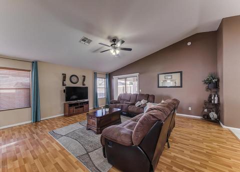4061 S Summer Ct, Gilbert, AZ 85297 photo 6