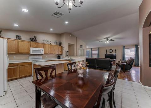 4061 S Summer Ct, Gilbert, AZ 85297 photo 11