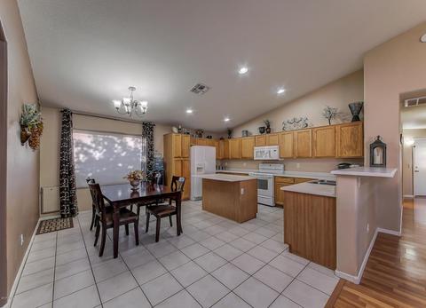 4061 S Summer Ct, Gilbert, AZ 85297 photo 10