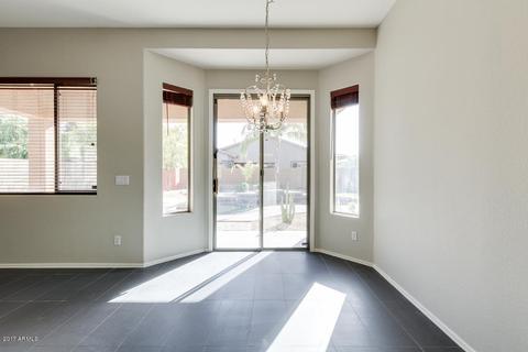 861 E Taurus Pl, Chandler, AZ 85249 photo 3