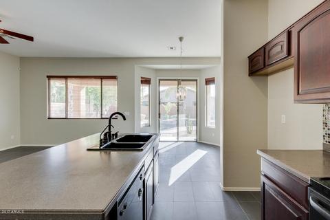 861 E Taurus Pl, Chandler, AZ 85249 photo 6