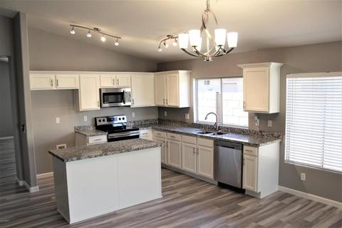 9736 E Knowles Ave, Mesa, AZ 85209 photo 2