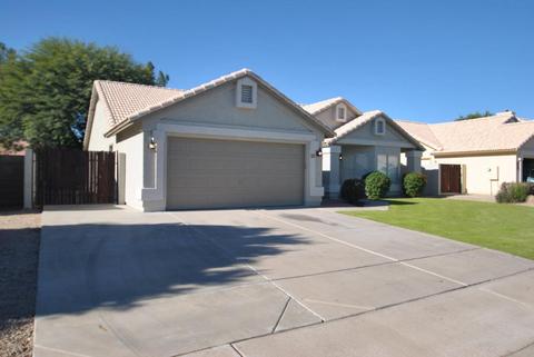 950 N Swallow Ln, Gilbert, AZ 85234 photo 3