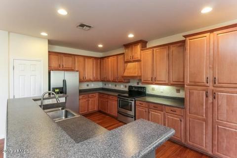 1522 E Branham Ln, Phoenix, AZ 85042 photo 8