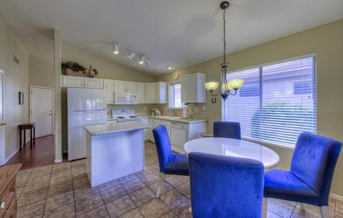 4629 E Abraham Ln, Phoenix, AZ 85050 photo 9