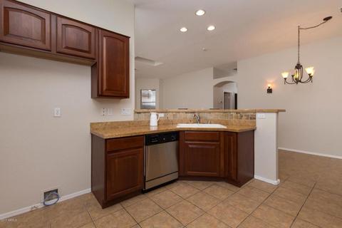 524 E Lydia Ln, Phoenix, AZ 85042 photo 8