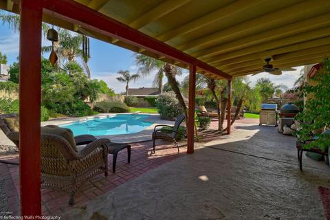 4068 E Taro Ln, Phoenix, AZ 85050 photo 6