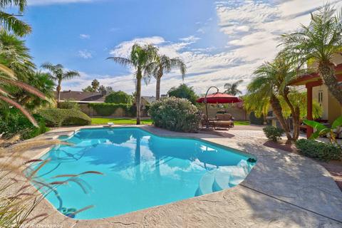 4068 E Taro Ln, Phoenix, AZ 85050 photo 7