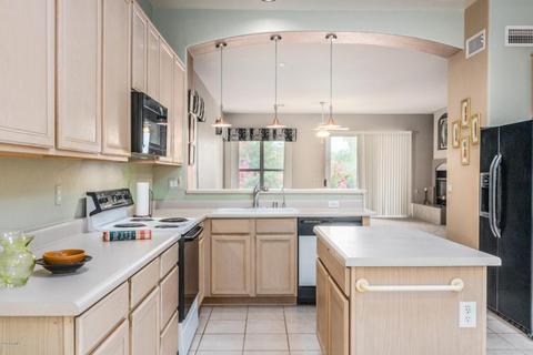 4375 E Lariat Ln, Phoenix, AZ 85050 photo 12