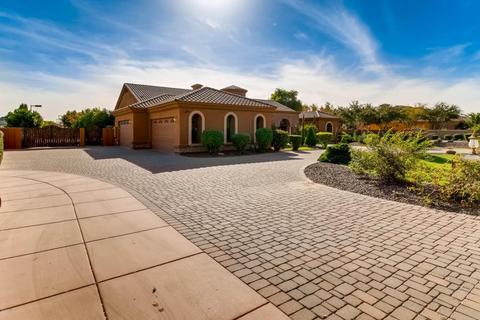2119 E Tiffany Ct, Gilbert, AZ 85298 photo 3