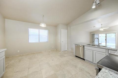 3427 E Menadota Dr, Phoenix, AZ 85050 photo 9