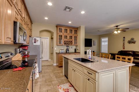 3304 E Canyon Creek Dr, Gilbert, AZ 85295 photo 11