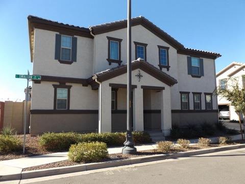 924 S Swallow Ln, Gilbert, AZ 85296 photo 3