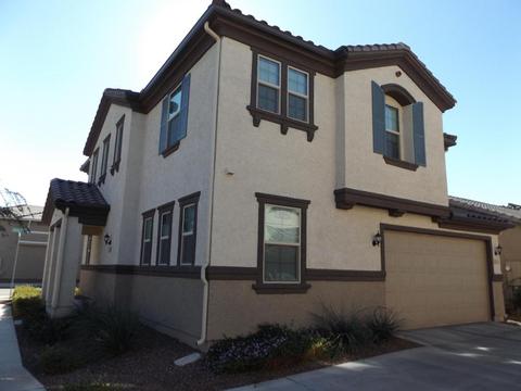 924 S Swallow Ln, Gilbert, AZ 85296 photo 4