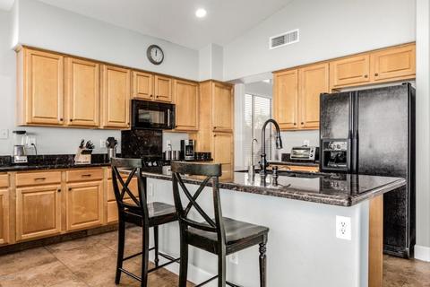4728 E Robin Ln, Phoenix, AZ 85050 photo 12