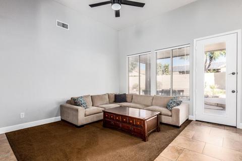 4728 E Robin Ln, Phoenix, AZ 85050 photo 8