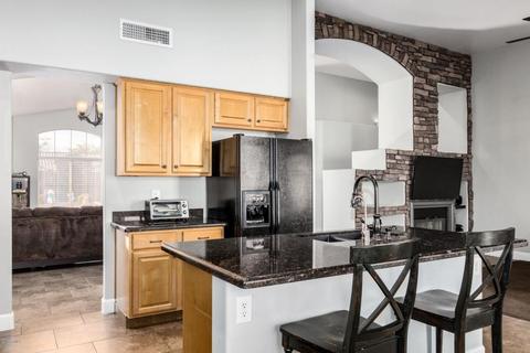 4728 E Robin Ln, Phoenix, AZ 85050 photo 15