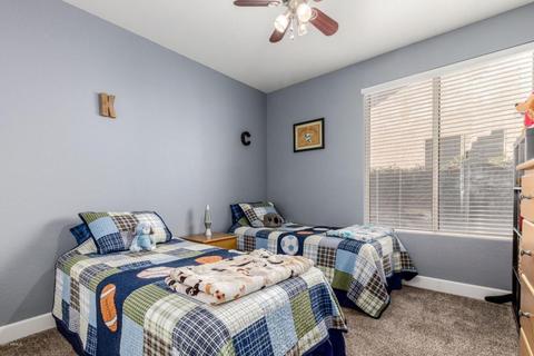 4728 E Robin Ln, Phoenix, AZ 85050 photo 19