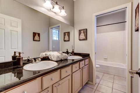 2335 E Amber Ln, Gilbert, AZ 85296 photo 47