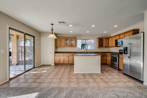 523 E Beth Dr, Phoenix, AZ 85042 photo 2