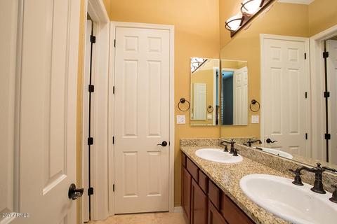 3831 E Herrera Dr, Phoenix, AZ 85050 photo 12