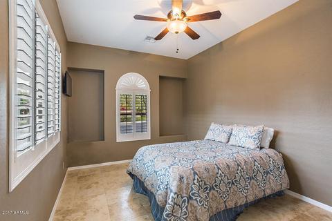 3831 E Herrera Dr, Phoenix, AZ 85050 photo 9