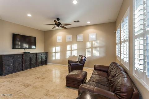 3831 E Herrera Dr, Phoenix, AZ 85050 photo 8