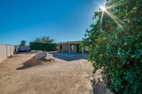 2946 E Laurel Ln, Phoenix, AZ 85028 photo 5