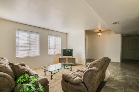2946 E Laurel Ln, Phoenix, AZ 85028 photo 9