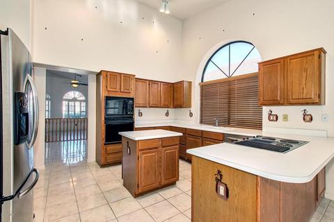 1031 W Iris Dr, Gilbert, AZ 85233 photo 7