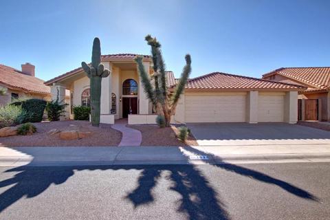 1031 W Iris Dr, Gilbert, AZ 85233 photo 1