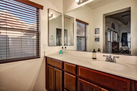 3850 E Branham Ln, Phoenix, AZ 85042 photo 16