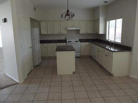 3919 E Taro Ln, Phoenix, AZ 85050 photo 4