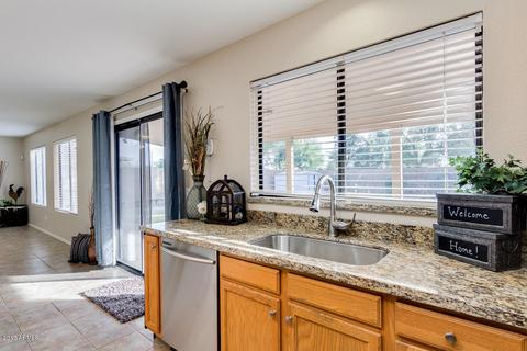 2015 E Daley Ln, Phoenix, AZ 85024 photo 10