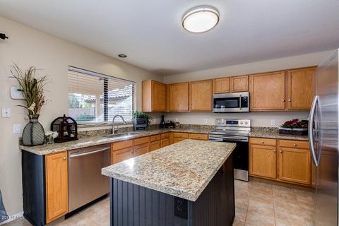 2015 E Daley Ln, Phoenix, AZ 85024 photo 9