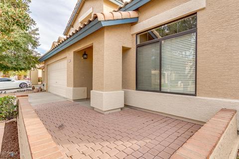 2015 E Daley Ln, Phoenix, AZ 85024 photo 2