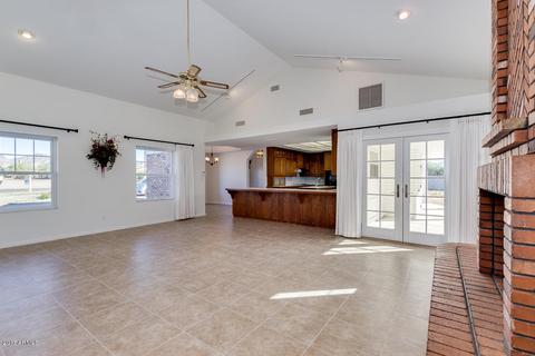 10647 E Fenimore Rd, Mesa, AZ 85207 photo 6