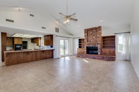10647 E Fenimore Rd, Mesa, AZ 85207 photo 4