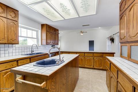 10647 E Fenimore Rd, Mesa, AZ 85207 photo 2