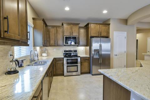 3840 E Melinda Dr, Phoenix, AZ 85050 photo 8