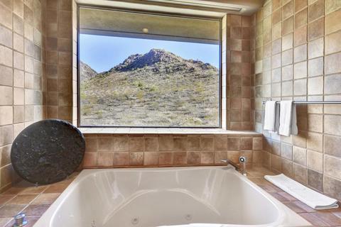 2564 E Ocotillo Rd, Phoenix, AZ 85016 photo 12